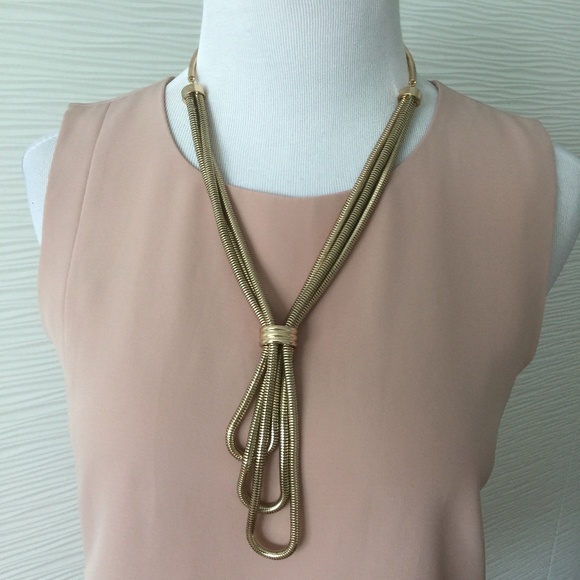 Kenneth Cole Blush Top With Gold Neck - Picture 2 of 7